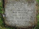 image of grave number 819575